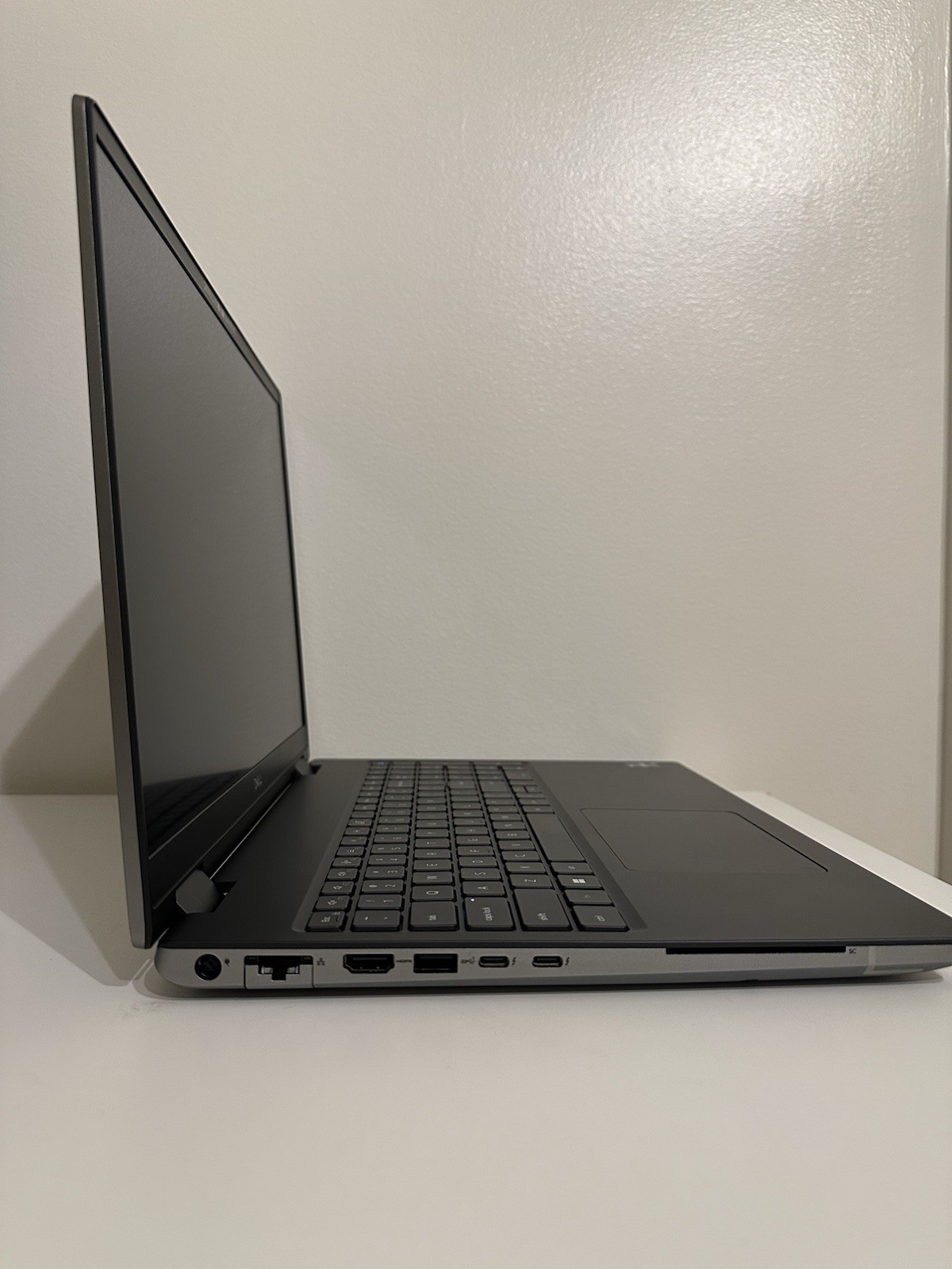 Dell Precision 7680 i7-13850HX/32GB RAM/512GB SSD RTX A1000. Excellent Condition