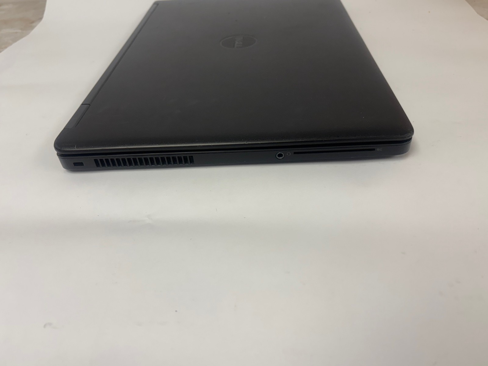 DELL LATITUDE E5550 I5-5300U 2.30GHz NO HDD NO CHARGER LAPTOP