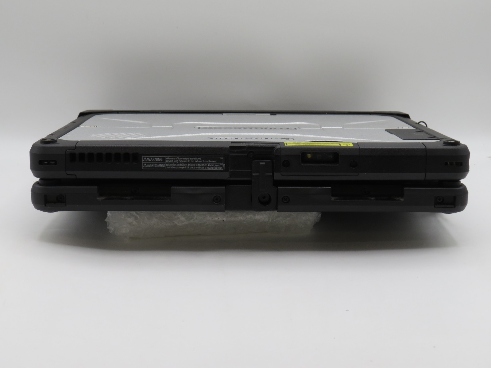 Panasonic CF-33 Toughbook i7-7600U@2.8 | 16/256GB SSD | 12″ Touch | No OS/AC