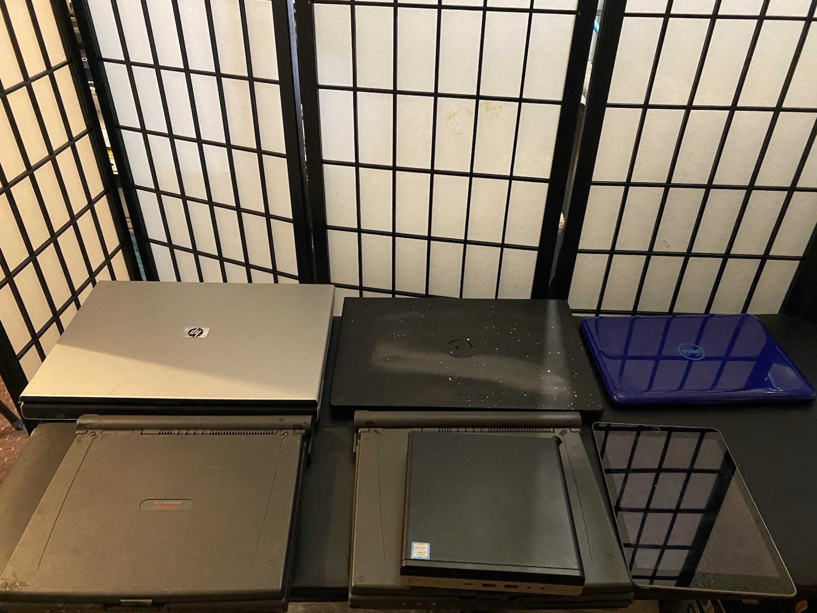 Lot of 7 Computer Laptops/Desktop for Parts/Repair Apple Ipad HP Dell Compaq