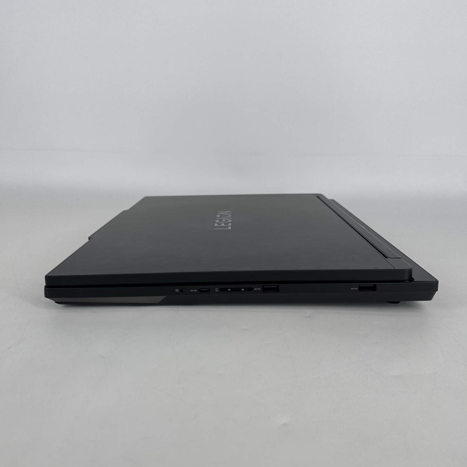 Lenovo Legion 9i Gen 10 18 UHD+ 2.7 GHz Ultra 9 275HX 64GB 2TB SSD RTX 5090 Good
