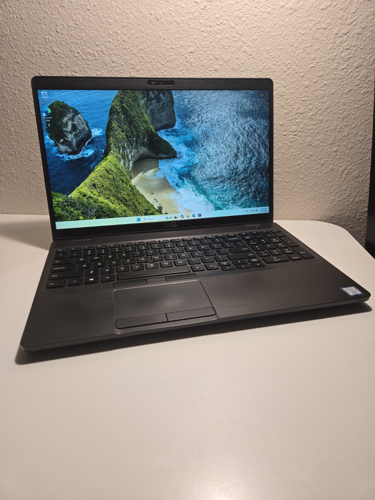 Dell Tscr 15,6″/ i7-8665/Radeon 540X/8Gb/ssd 127Gb/Camera/Battery Good/ NO AC#21