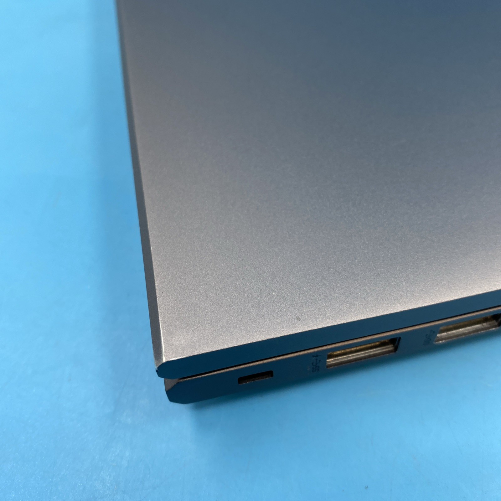 HP ZBook FireFly G7 | i7-10510U | 16GB RAM | Quadro P250 | NO SSD/OS | 77% BATT