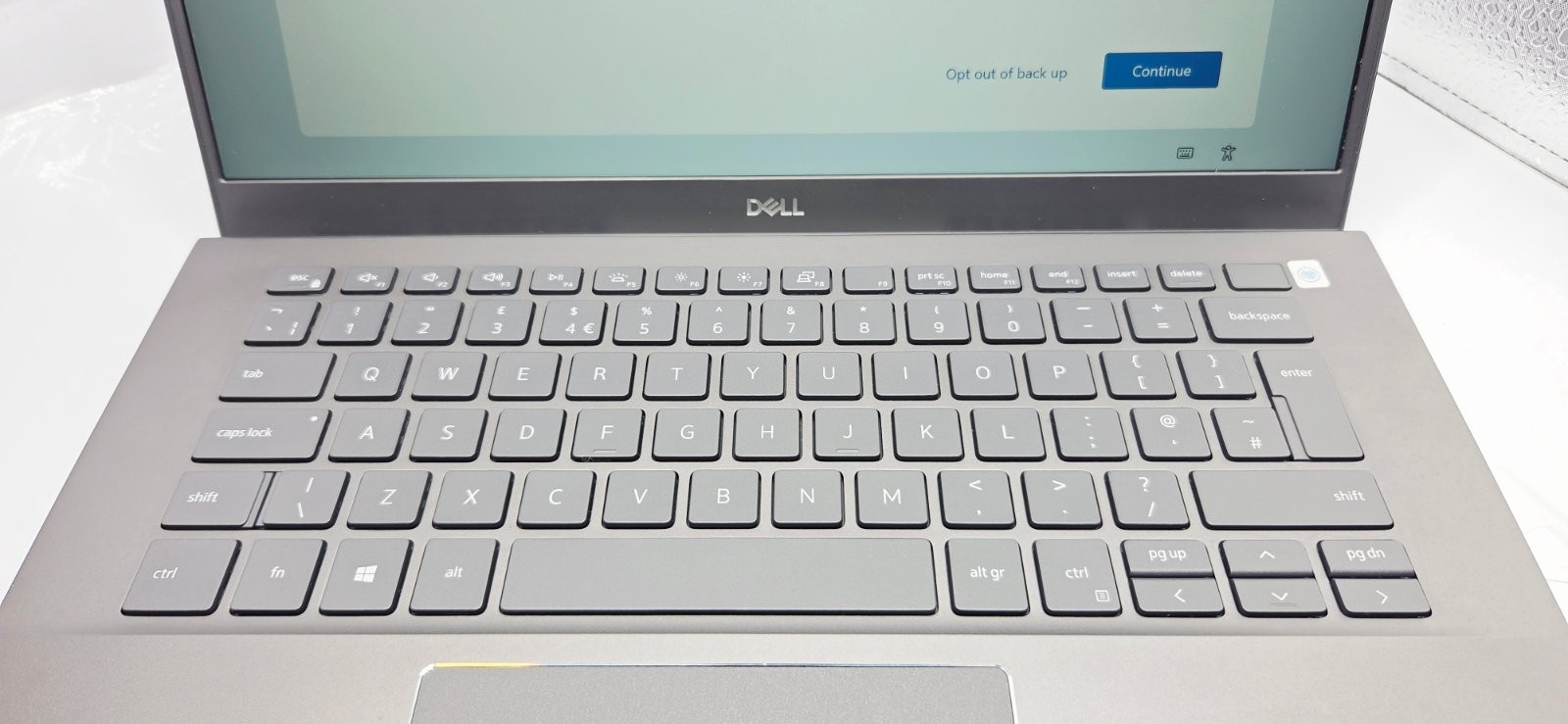 D​ell Vostro 5402 Laptop Core i5-1135G7 8GB 256GB SSD Windows 11 Pro