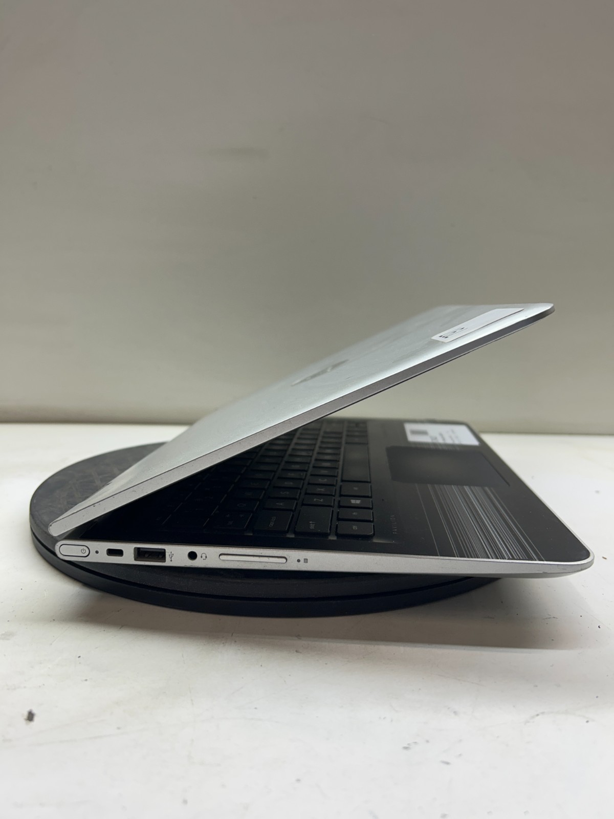 HP Pavilion X360 M3-U001DX Intel Core i3-6100U 2.3GHz 6GB 500GB HDD