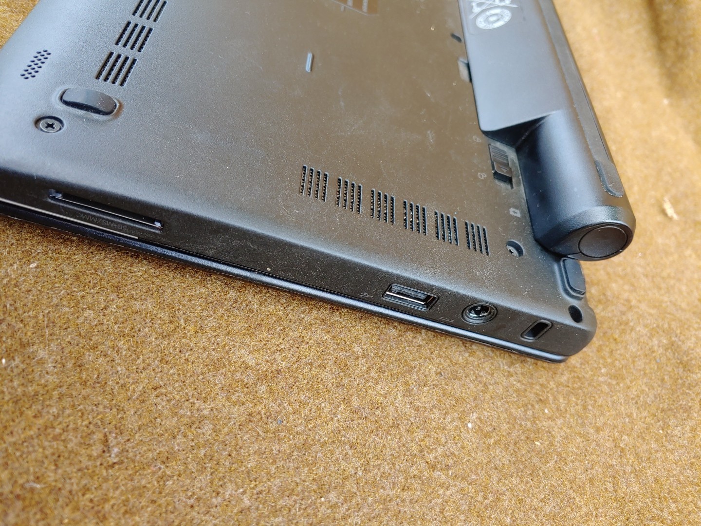 Dell Inspiron Mini 10 PP19S Netbook Atom Z520 1.33Ghz/1GB 10.1″ Laptop, Untested