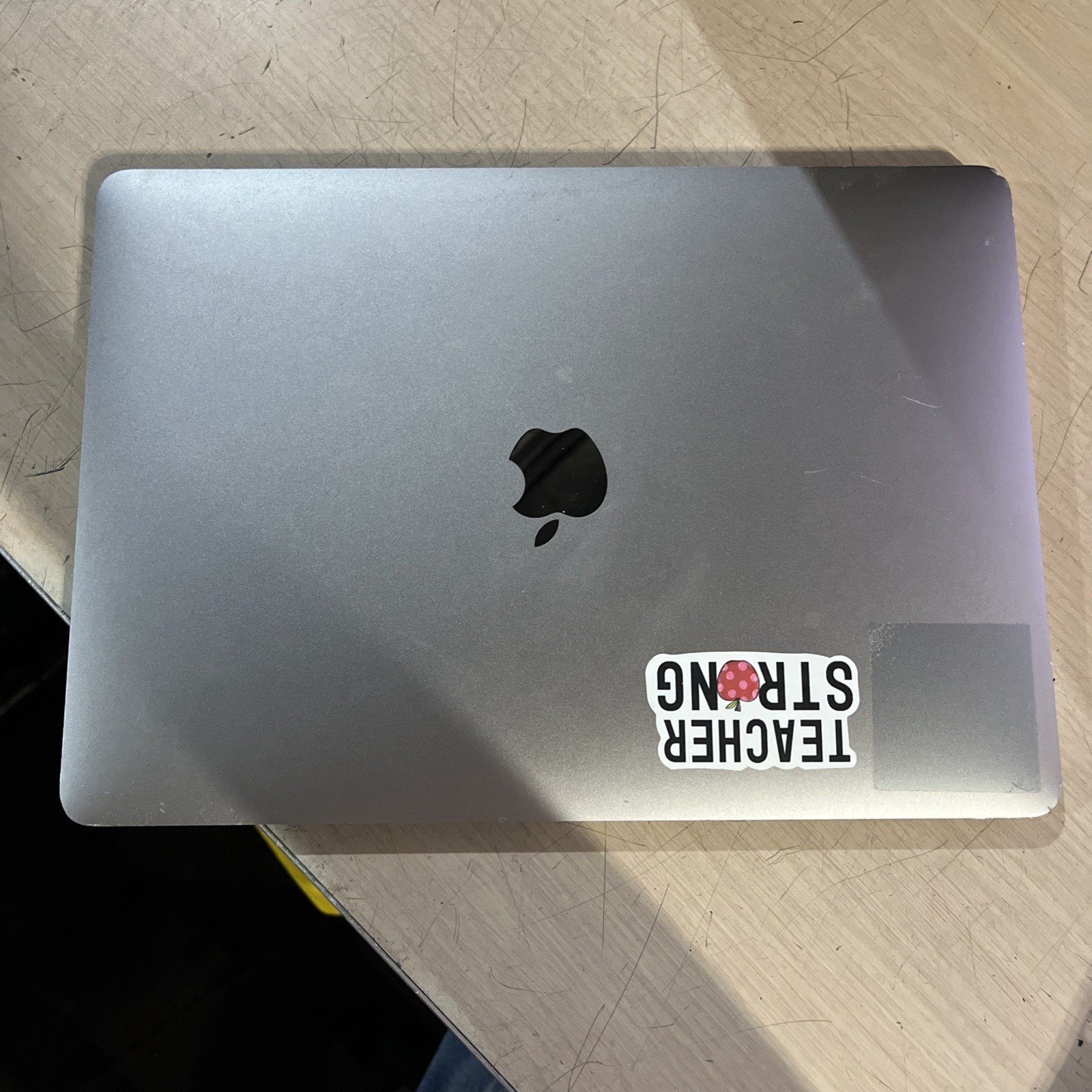 APPLE MACBOOK AIR 13″ SCISSOR, 2020 CORE I3-1000NG4 1.1GHZ 8GB RAM 256SSD