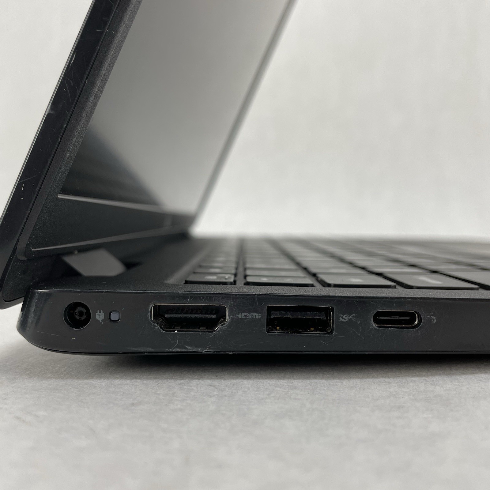 Dell Latitude 3520 15.6″ i5-1135G7 2.40 Ghz 8 GB RAM No SSD/OS/AC