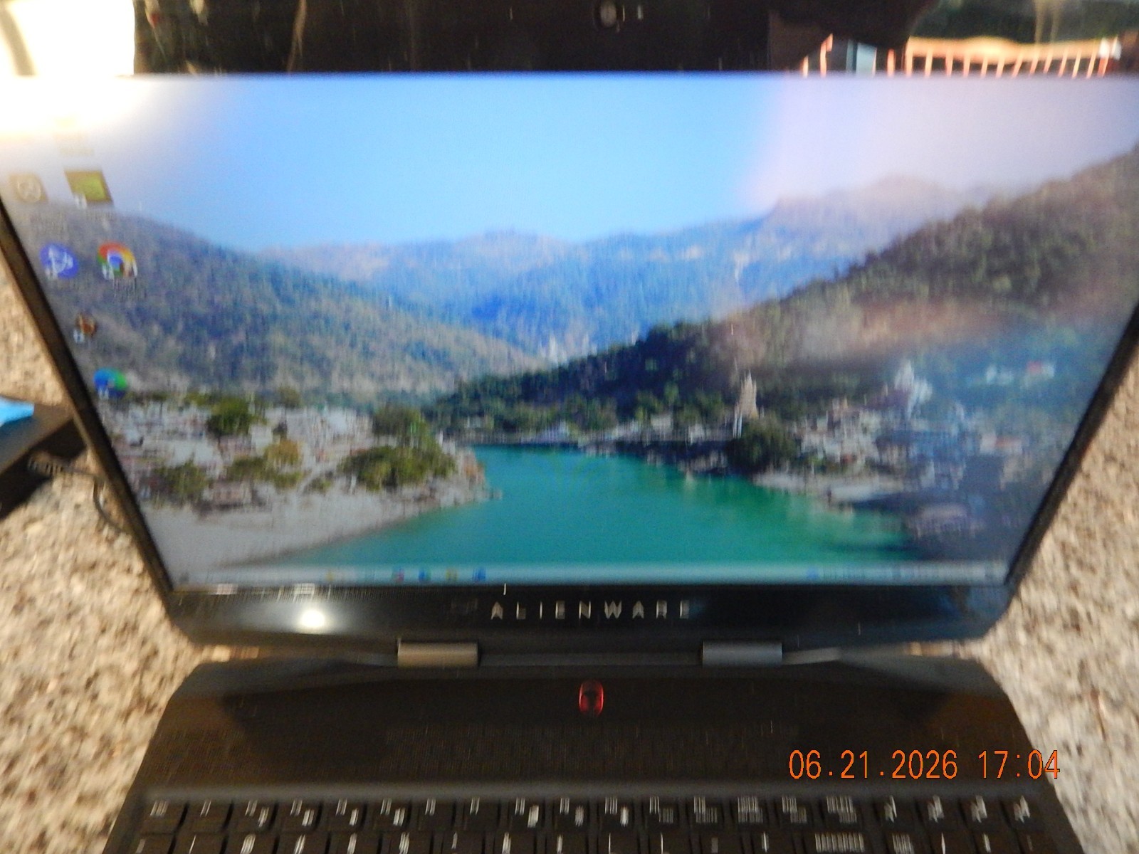 Alienware M15 15″ INTEL I7 Windows 11 w/ Charger