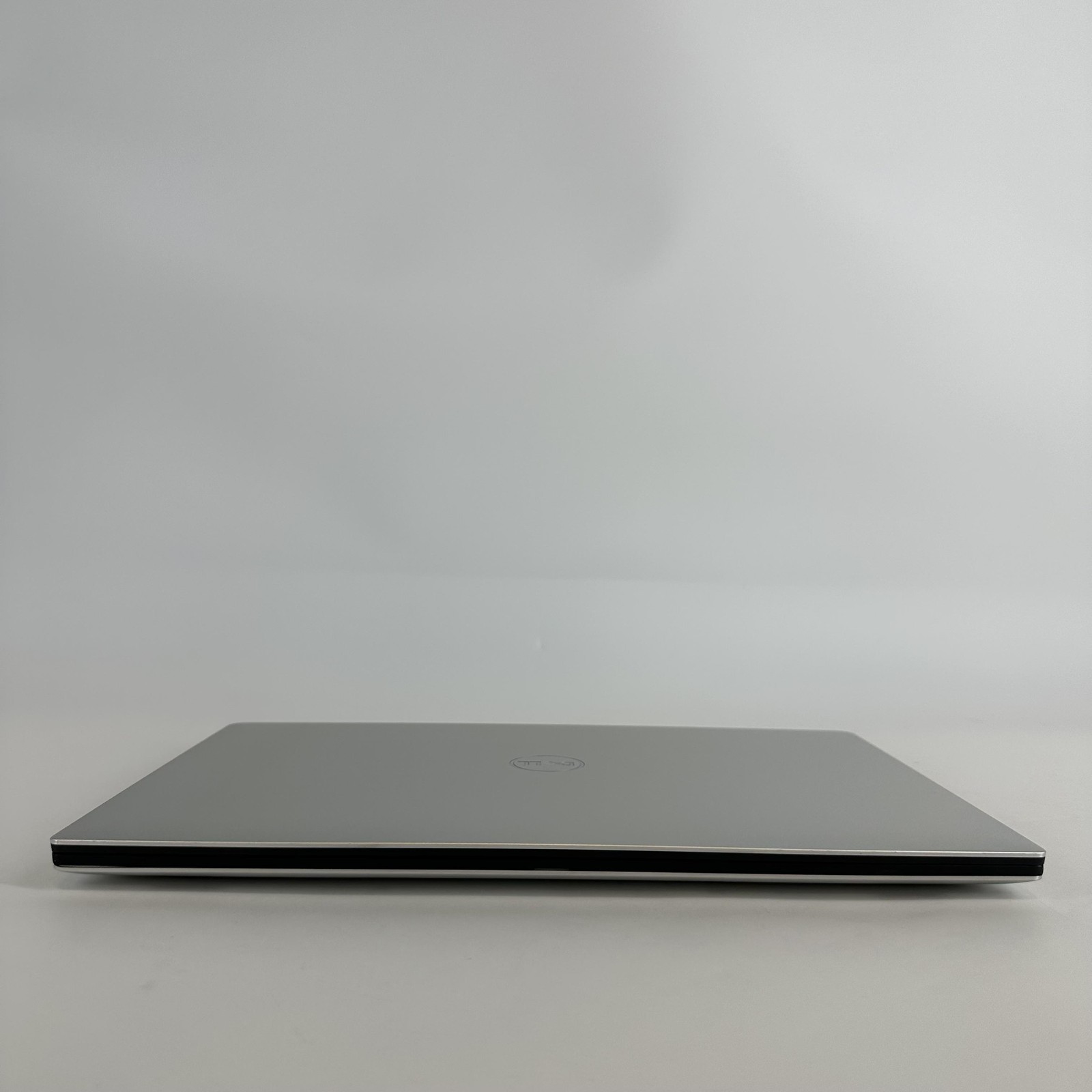Dell XPS 15 7590 4K i7-9750H 2.60GHz 32GB 1TB SSD NVIDIA GTX 1650 Very Good