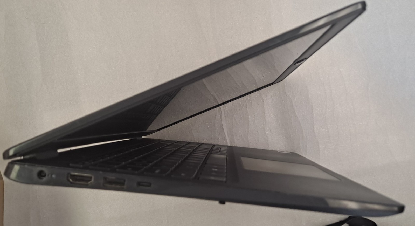 Dell Latitude 3510 15.6″ i5-10210U 1.60GHz 16GB 256GB SSD Windows 11 Pro ~