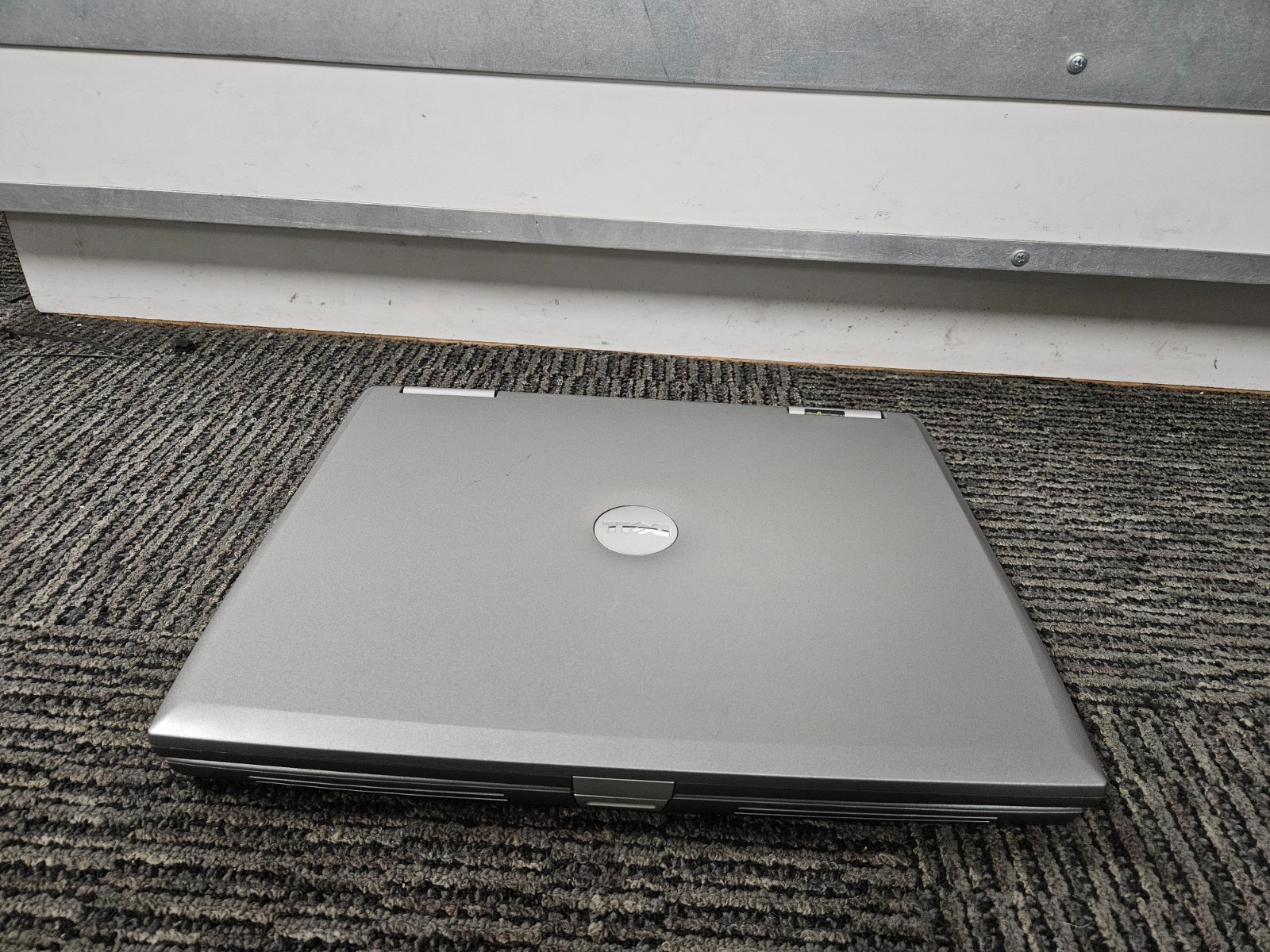 Dell Laptop Windows XP Pro SP3 |Parallel port|Serial Port RS232|WIFI|