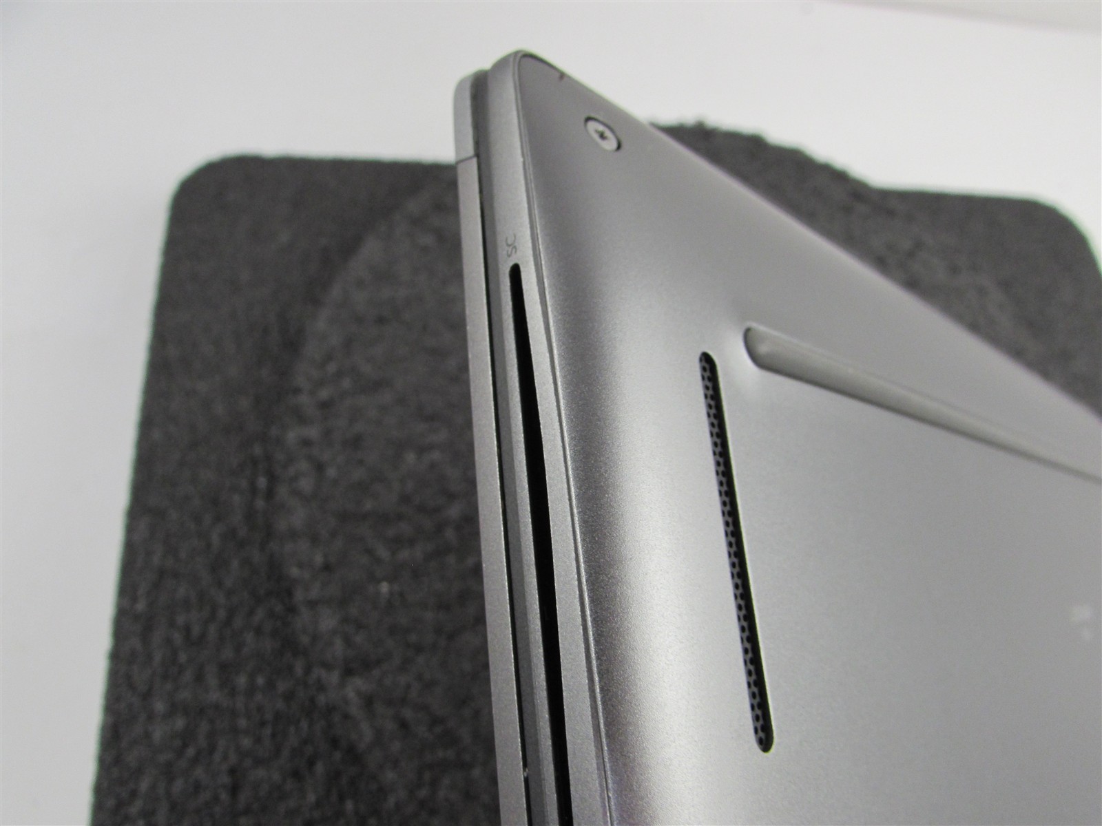 DELL LATITUDE 7440 (Convertible/2 in 1) COREI5-1345U 512GB SSD 16GB RAM NO O.S