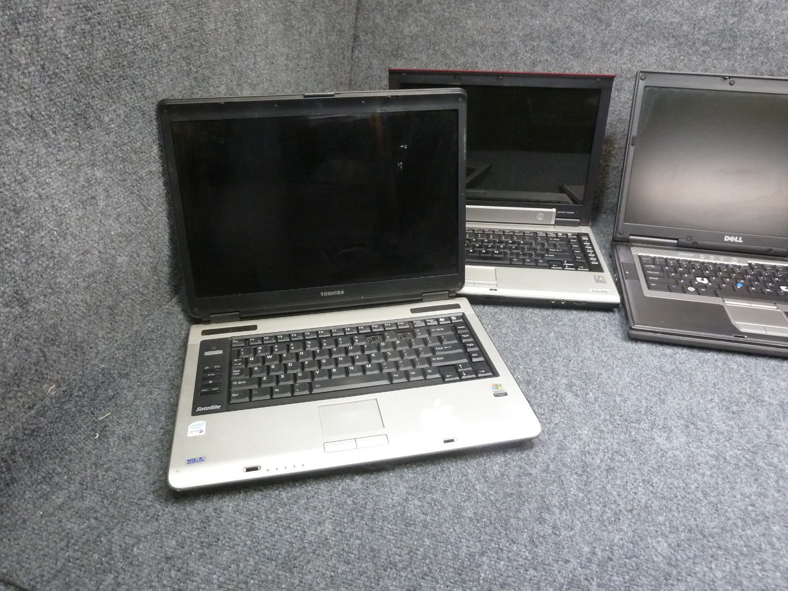 Lot of 4 Mixed Laptops DELL,TOSHIBA See Description for Specs