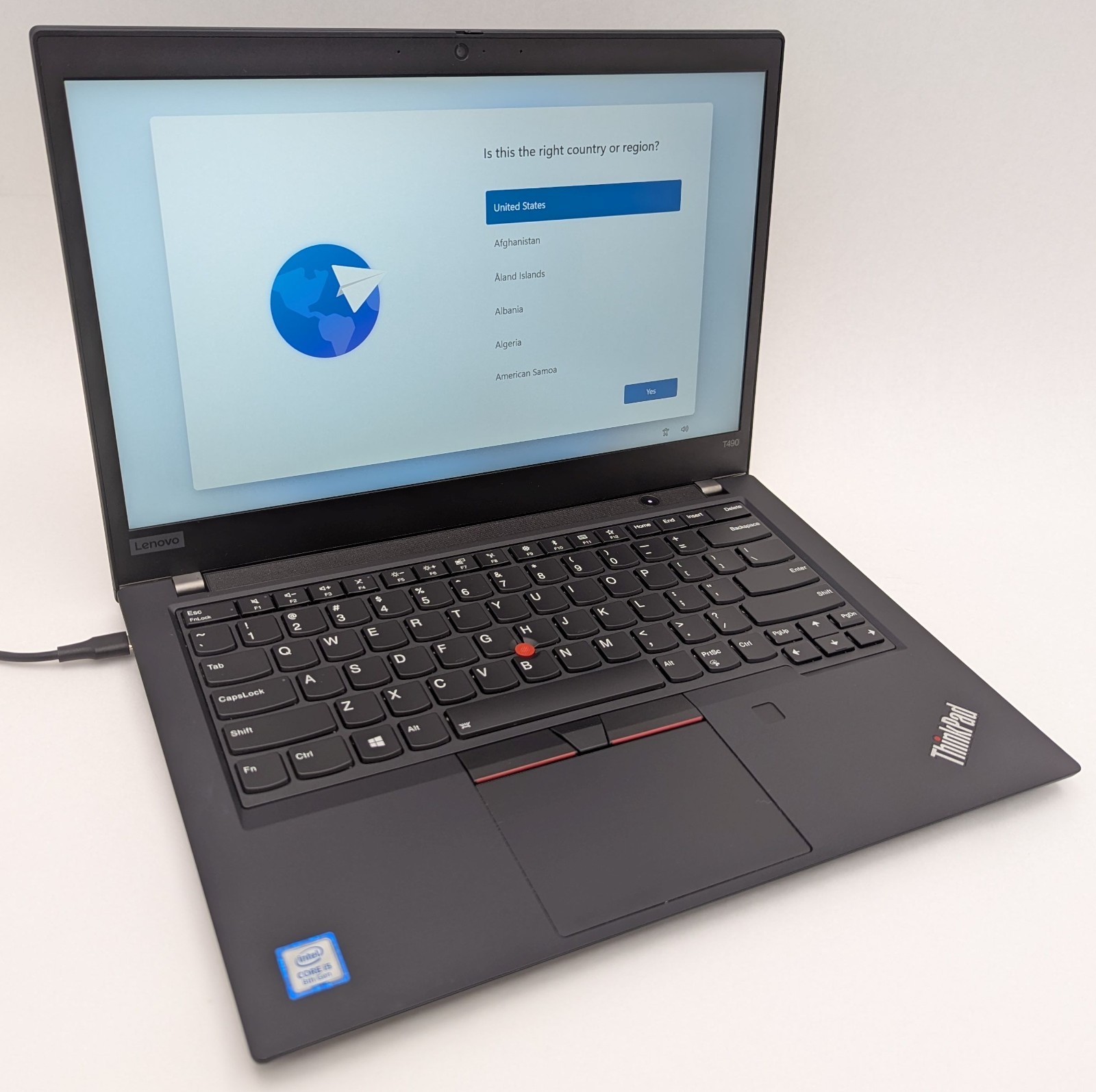 Lenovo ThinkPad T490 14″ Laptop i5-8265U 1.60GHz 8GB RAM 256GB NVMe Windows 11
