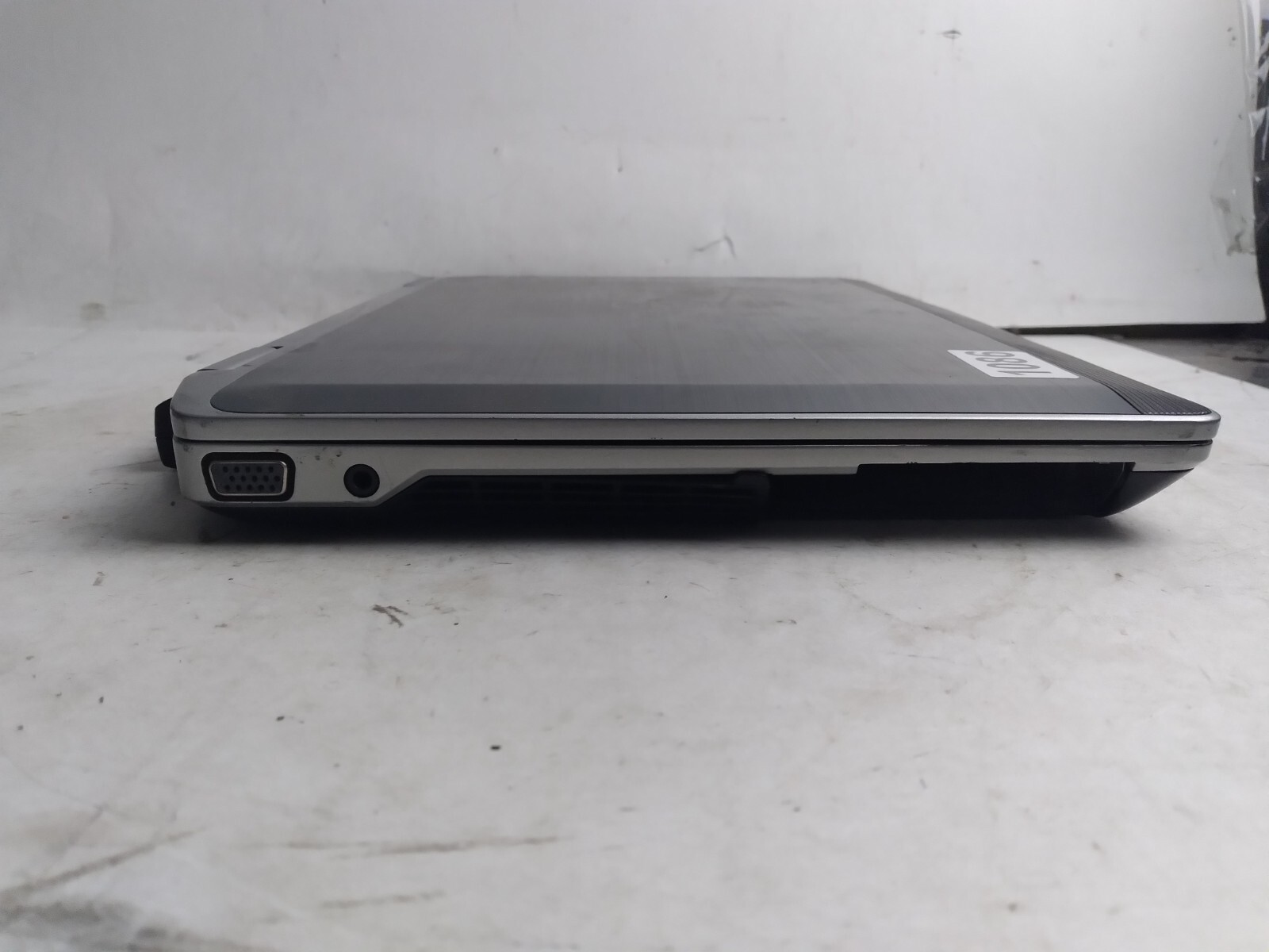 Dell Latitude E6320 w/i7-2620M, 4GB RAM, 13.3″ Laptop for Parts/Repair