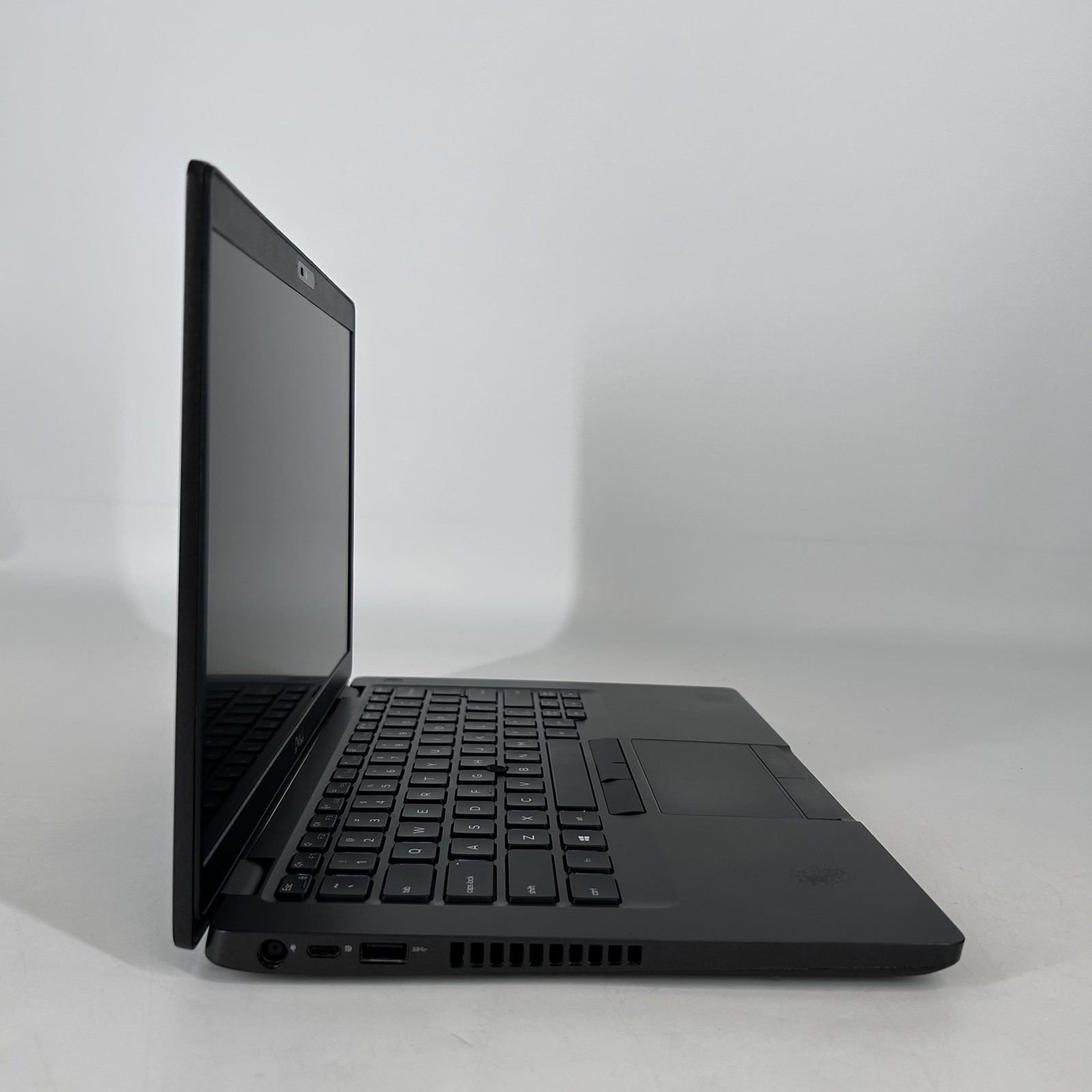 Dell Latitude 5400 14 Black HD i7-8665U 1.90GHz 16GB 500GB SSD Good WHITE SPOTS