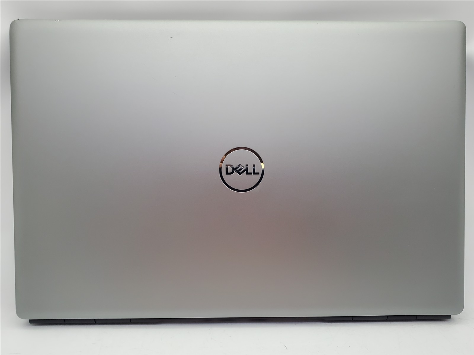 Dell Precision 7750 Xeon W-10855M 2.8-5.1Ghz T1000 24GRam 1TB NVMe Win11P *USB*