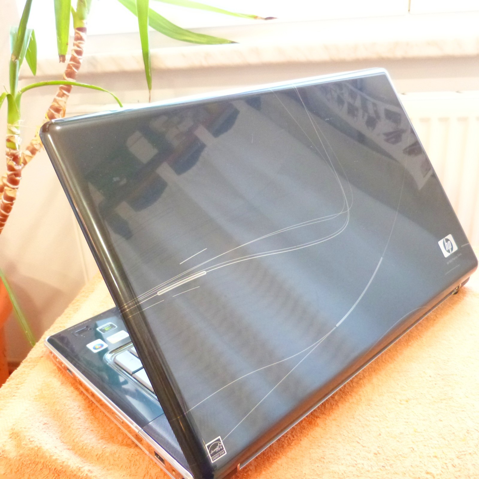 HP DV8 18″ MONSTER Bolide Cinema FULLHD l 500GB SSD Windows 10 l HDMI BLURAY