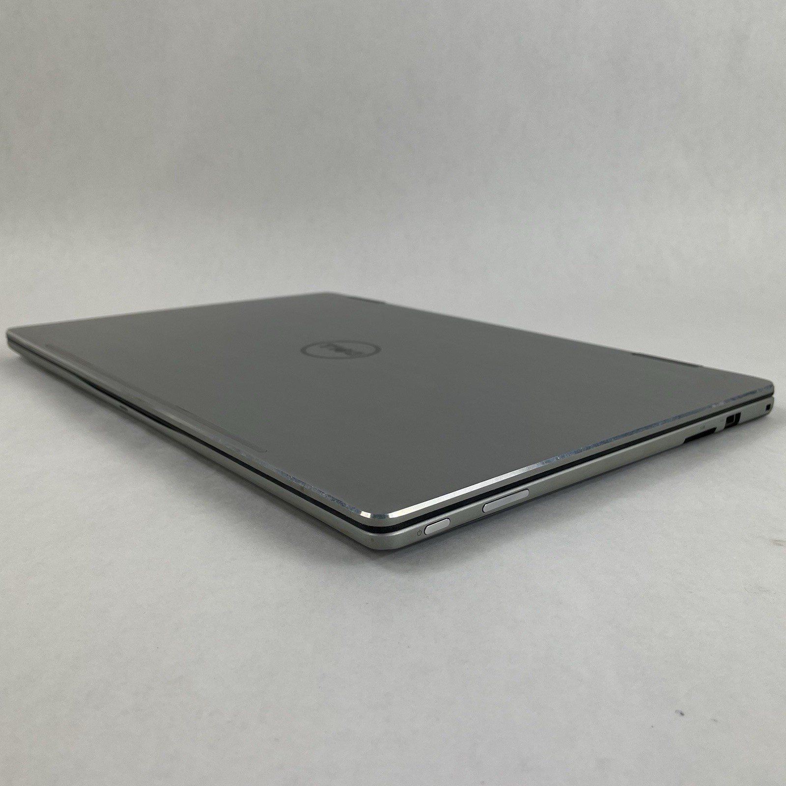 Dell Inspiron 15-7569 15.6″ i5-6200U 2.30 GHz 8 GB RAM No SSD/OS/AC/Batt