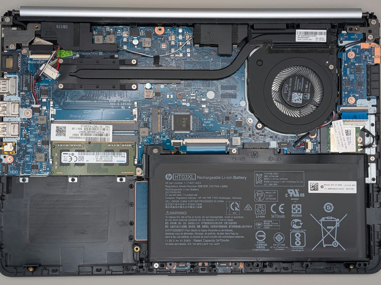 HP 14-df0023cl 14″ Intel Core i3-8130U 4GB RAM – NO SSD NO OS