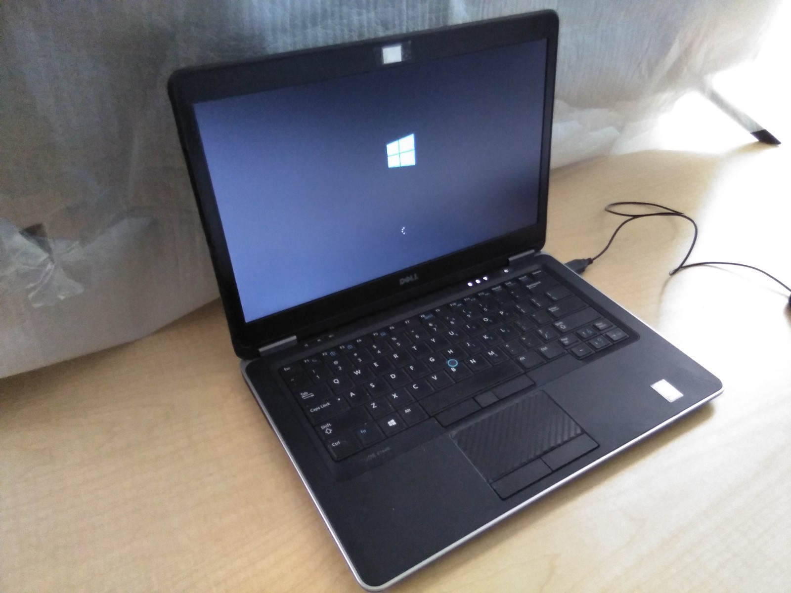 DELL Latitude E7440 Ultrabook * Intel Core i3 4th Gen 4010U (@1.7 GHz) USED