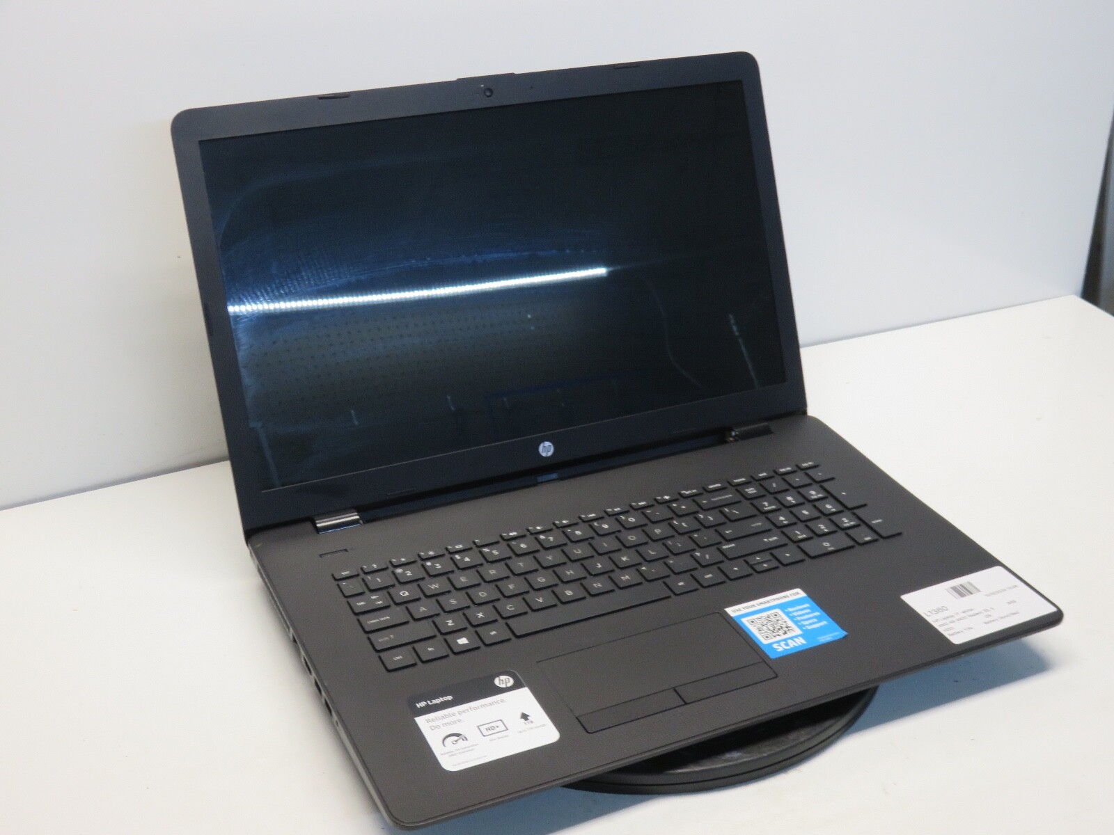 HP Laptop 17 -ak0xx AMD A9-9420 3 GHz 8GB NO HDD No Batt