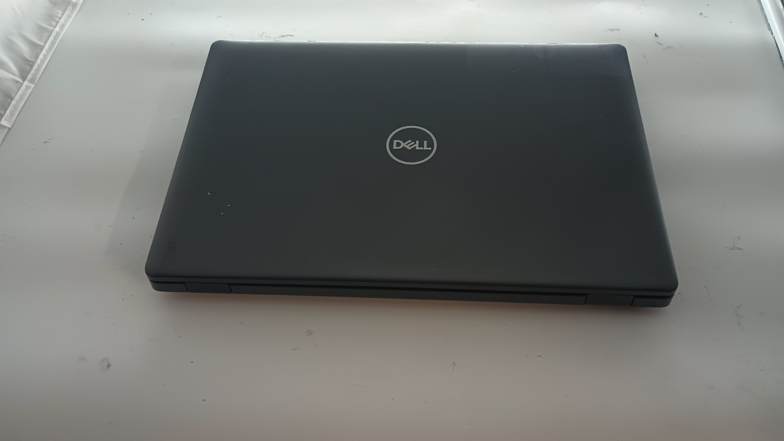 12034 Latitude5401 w/charger *LOCKED BIOS*.i5-9400H.16GB.256GB NVMe.14″FHD.W11