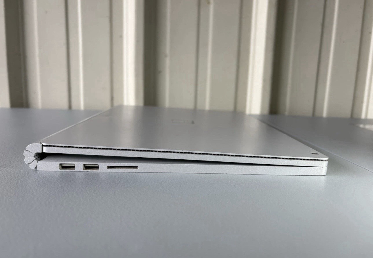 Microsoft Laptop/8th I7/ 16gb Ram/512 SSD/Charger Included/ Read Describtion