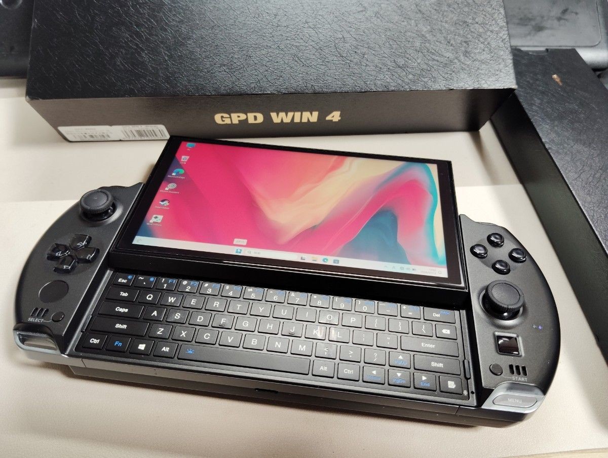 GPD WIN 4 Handheld Gaming PC Ryzen 7 6800U 16GB RAM 1TB SSD