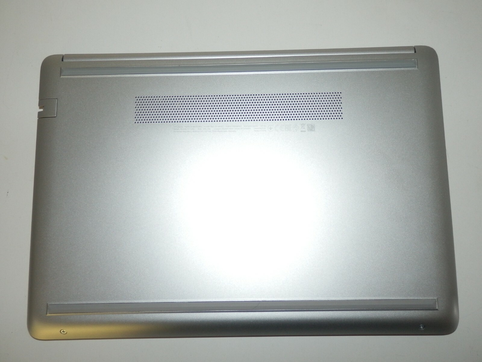 HP 14-dk0304ng, AMD Athlon 300U, 8GB Ram, 256GB SSD, Vega 3, 14″ Zoll HD, OVP