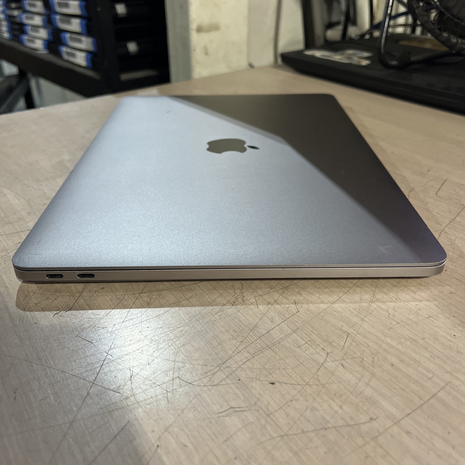 APPLE MACBOOK PRO 13″ MID-2017 CORE I5-7360U 2.3GHZ 8GB RAM NO HD
