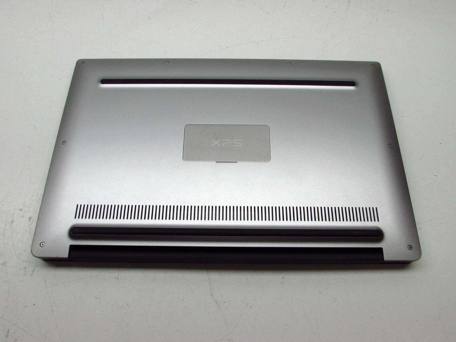 Dell XPS 13 9360 13.3″ FHD i5-7200U 2.50GHz 8GB RAM 512GB SSD Windows 11 Pro