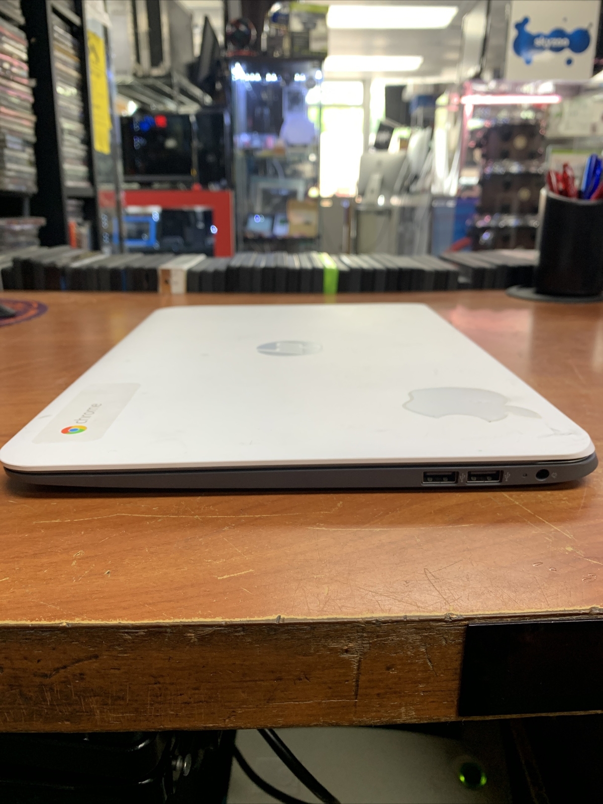 HP 14-X013DX Chromebook NEEDS BATTERY