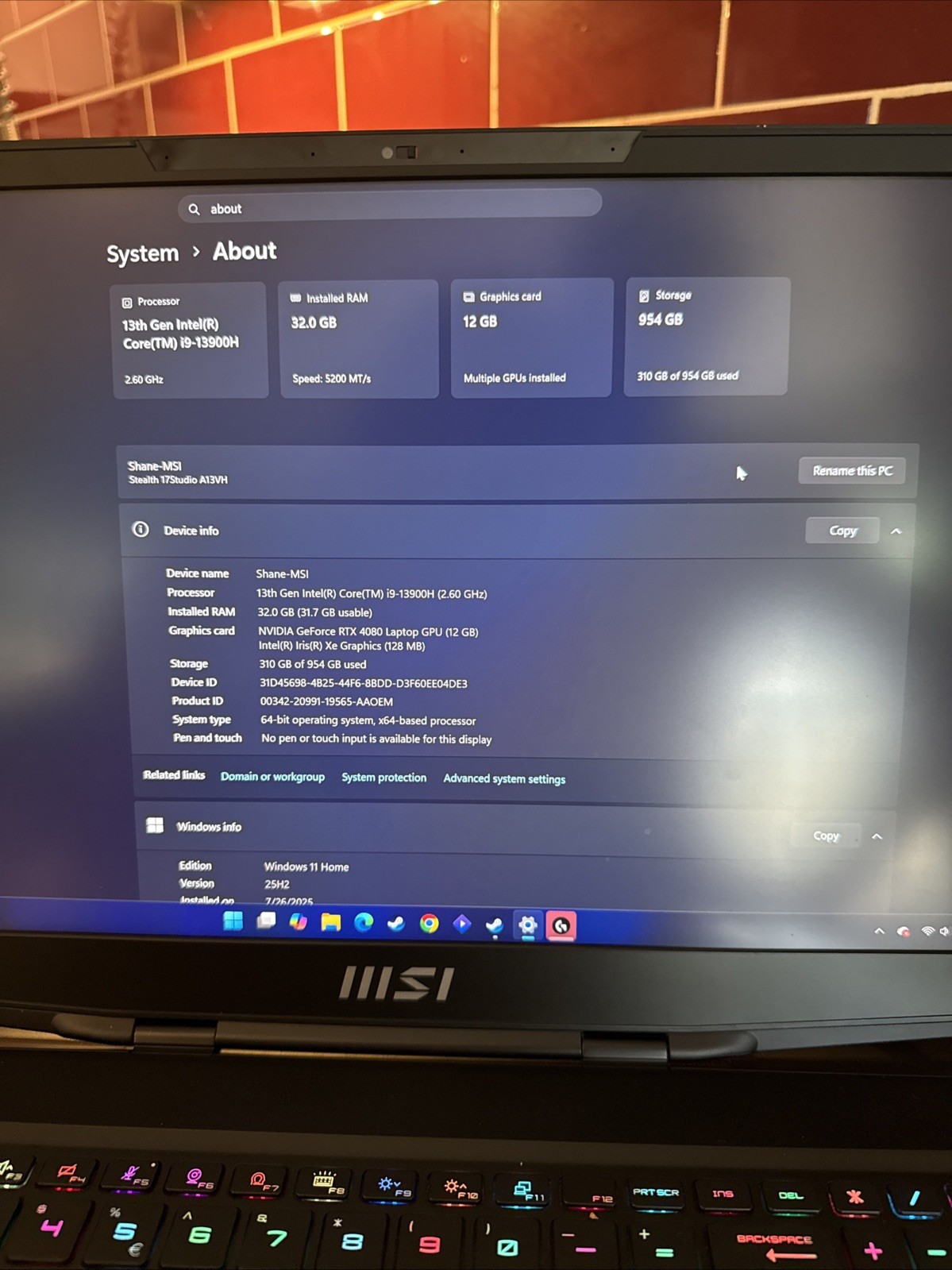 MSI Stealth 17 Studio A13VH Gaming Laptop RTX 4080, I9 13900H, 1TB SSD, 32GB RAM