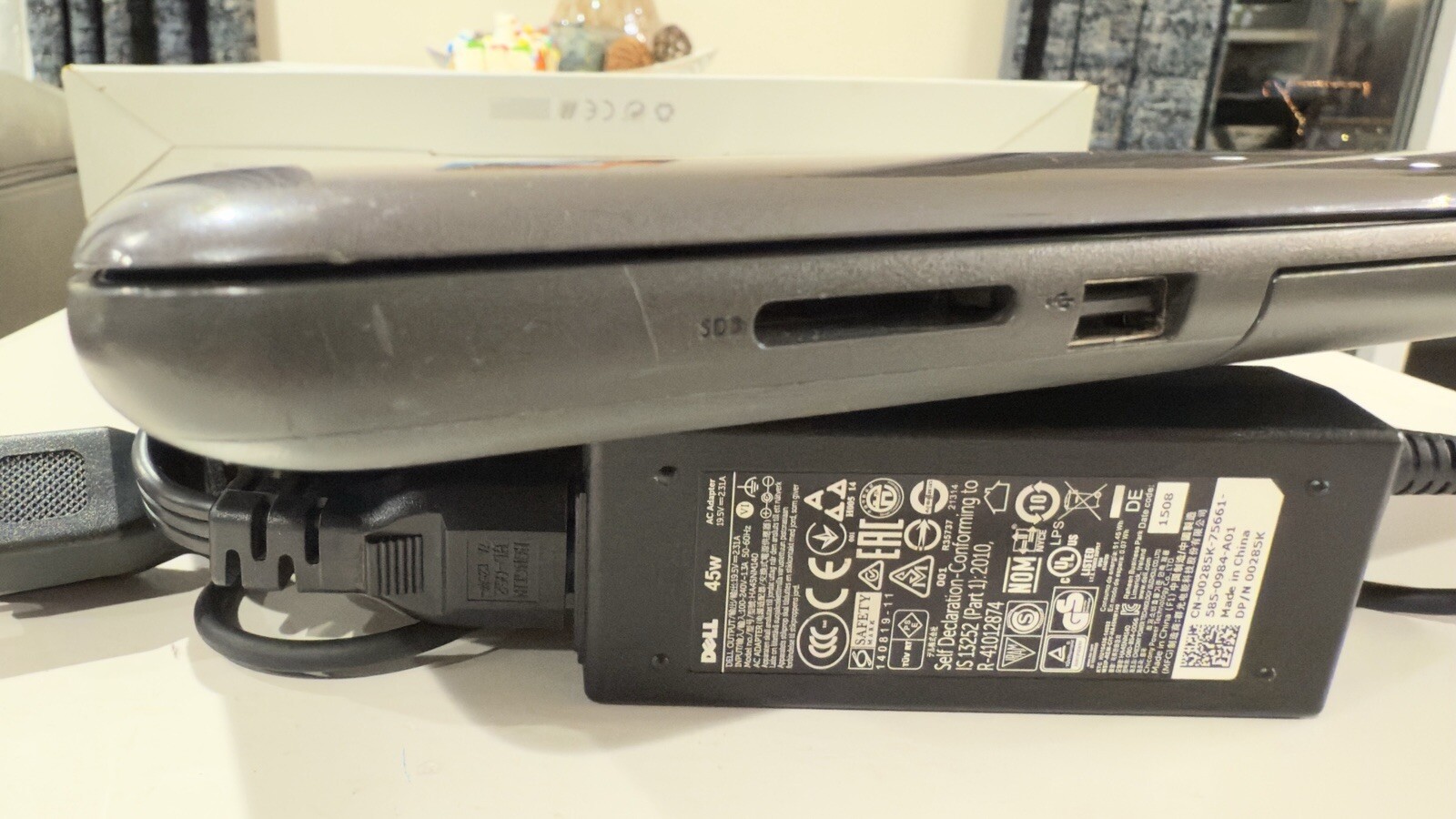 Dell Inspiron 5565 AMD A9 7th Gen. Dell Adapter 45W. No RAM, No HDD See Pictures