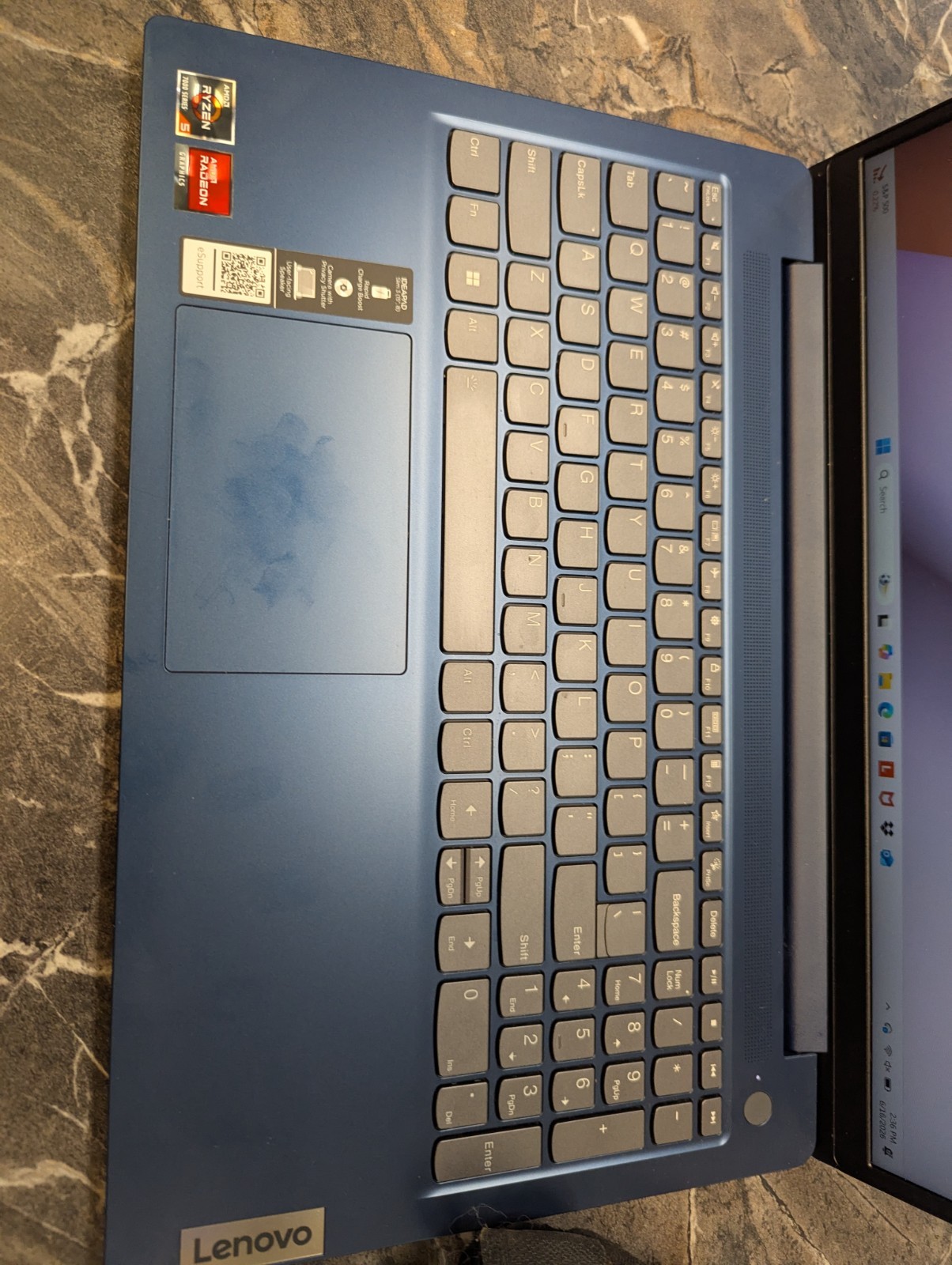 Lenovo IdeaPad Slim 3 15.6 in 512GB SSD AMD Ryzen 5 7530U 2GHz 8GB W11h Touch