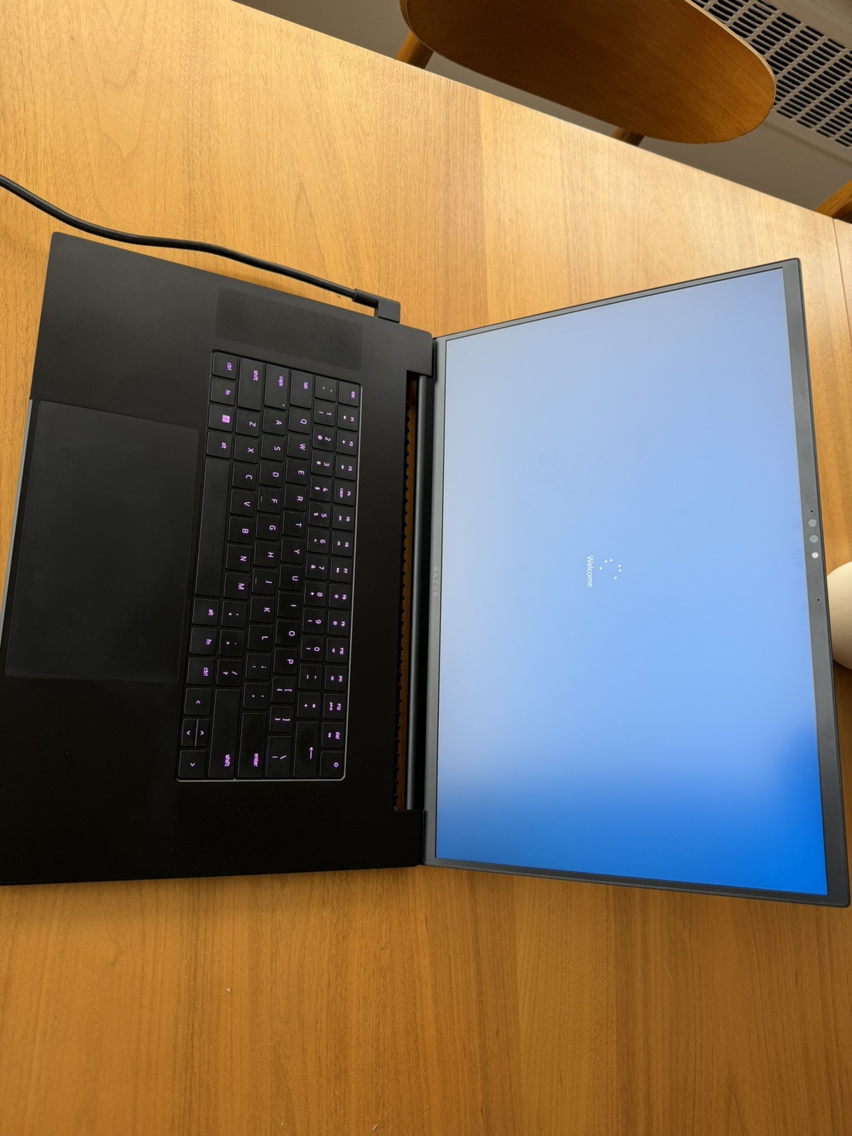 Razer Blade 18 240Hz QHD+ 2.2 GHz i9-13950HX 32GB 1TB SSD RTX 4080 Very Good