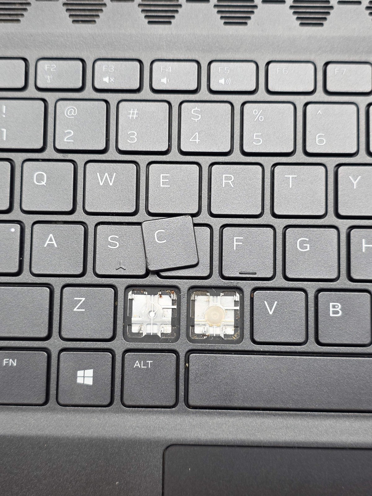 Dell Alienware m17 R3 17.3″ i7-10750H RX 5500M 16GB 256GB SSD For Parts