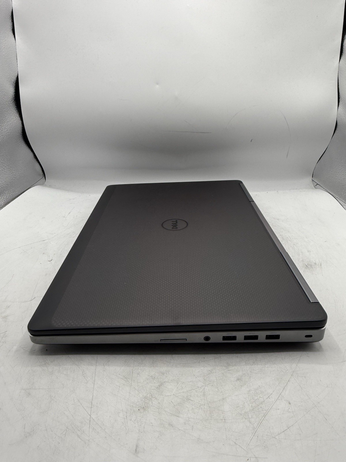 Dell Precision 7710 17.3” 4K Xeon E3-1575MV5 64GB RAM 1TB + 2TB M4000M Win10P