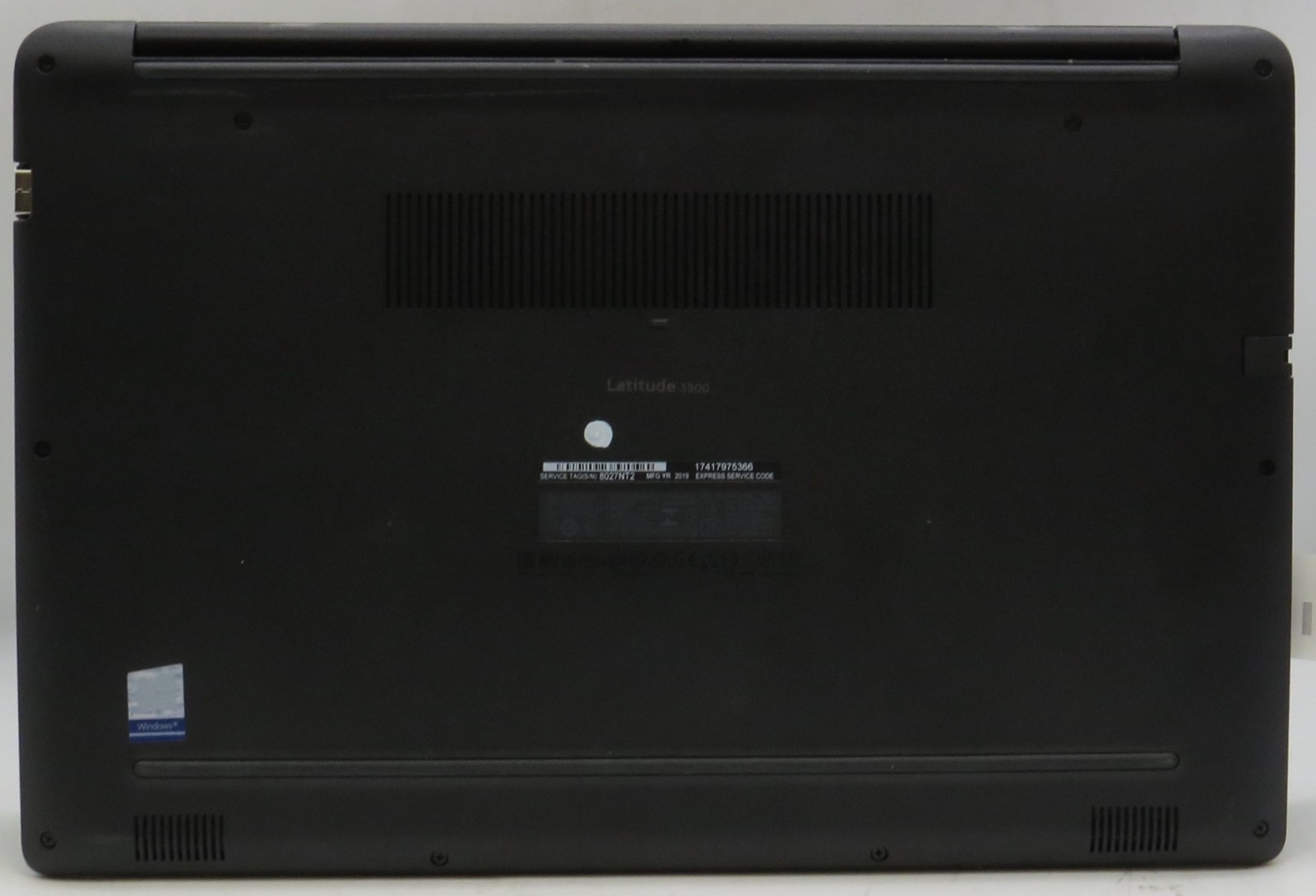 Dell Latitude 3500 | i3-8145U @ 2.10 | 8GB DDR4 RAM | 256GB SSD | No OS w/ AC