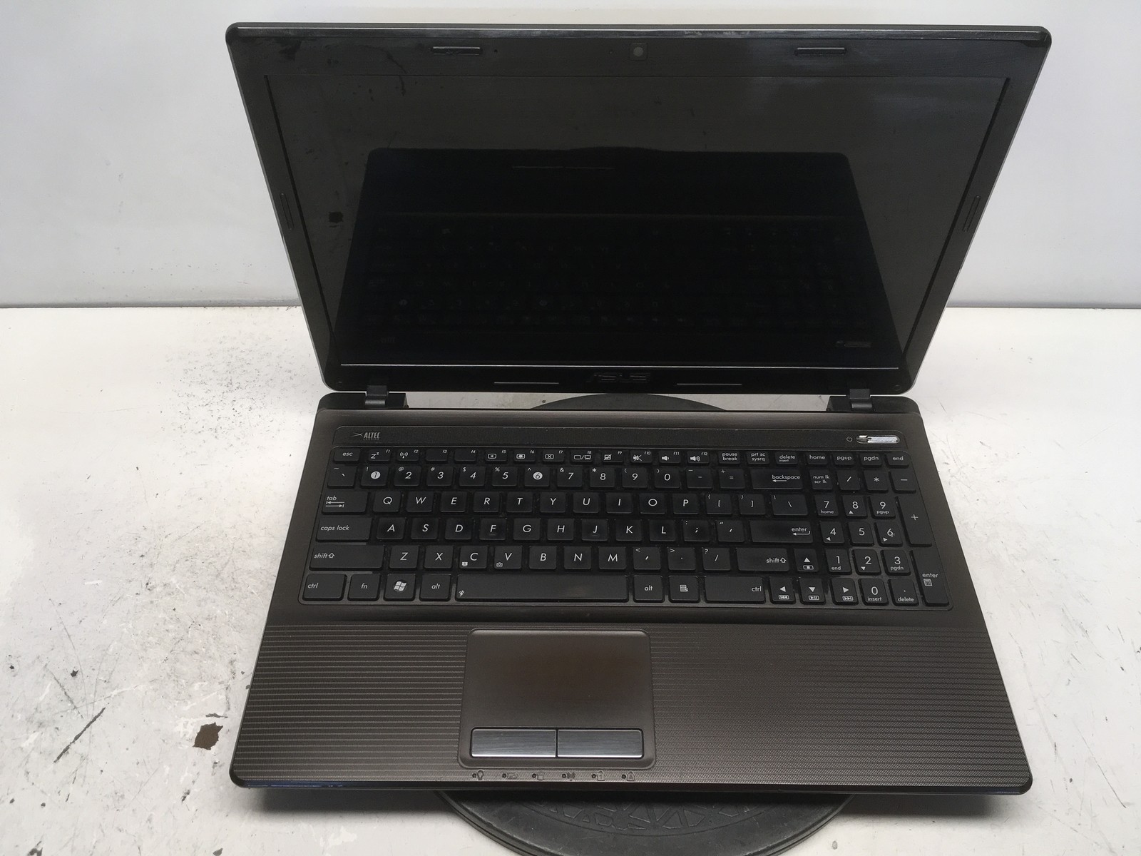 Asus K53E-BD4TD Intel i5-2430M 2.4GHz 4 GB NO HDD No Batt