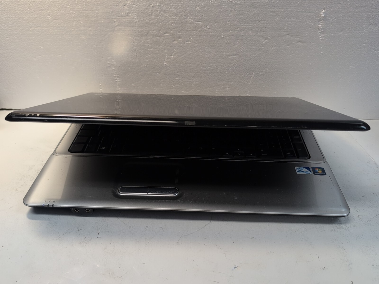 🔥 HP Laptop G71 17. 3″ Laptop T4300 2.10GHz/4GB RAM/250GB HDD/WINXP –