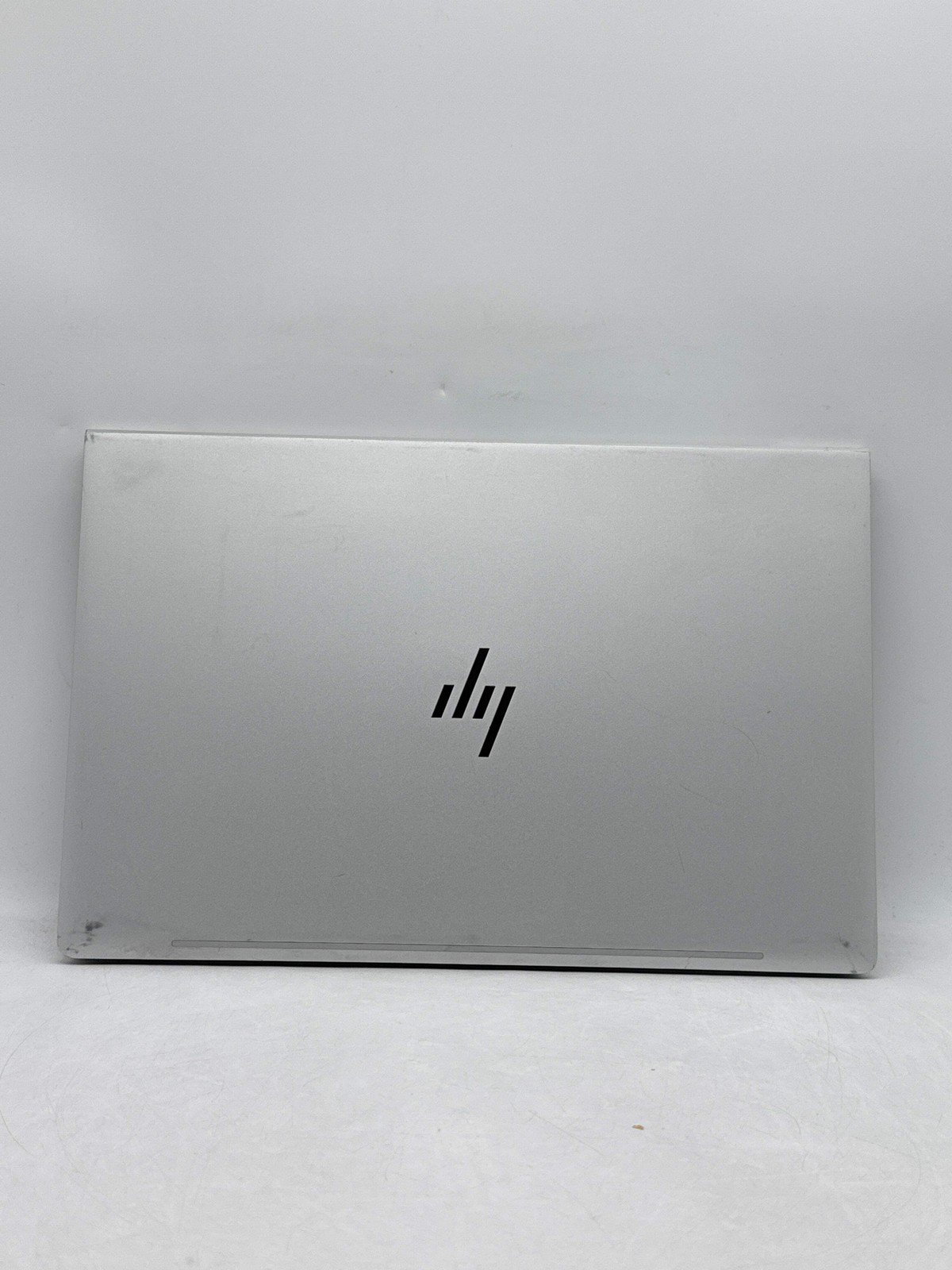 HP EliteBook 640 G10 14.0″ FHD Touch Core i5-1335U 1.30GHz 256GB SSD 8GB RAM