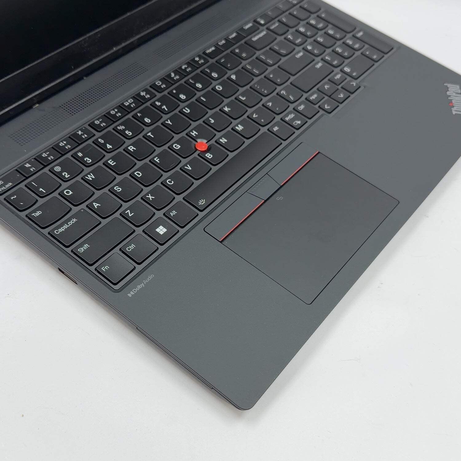 Lenovo ThinkPad P16v Gen 1 16″ Ryzen 5 Pro 7640HS 16GB RAM 512GB SSD RTX A500