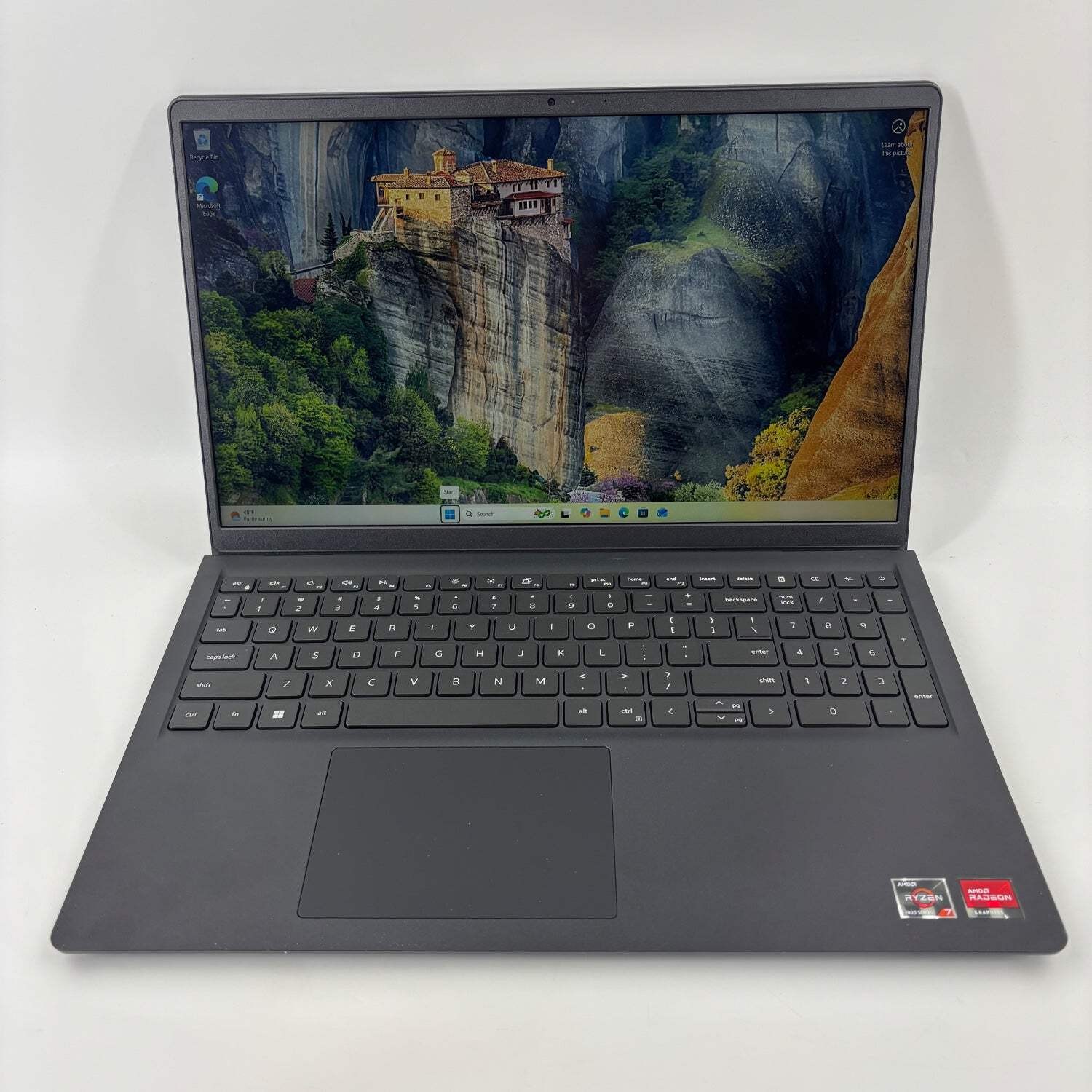 Dell Inspiron 3535 15.6″ Ryzen 7 7730U 2.0GHz 16GB RAM 1TB SSD READ
