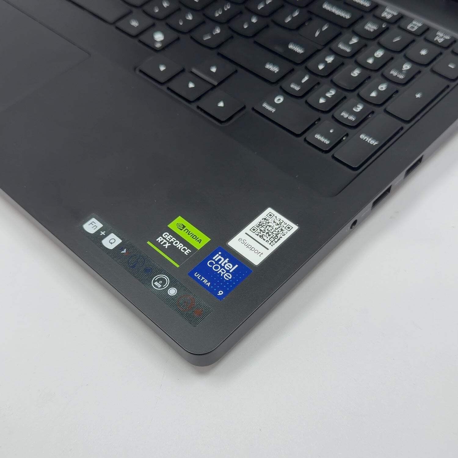Lenovo Legion 5 Pro 16IAX10 16″ Core Ultra 9 275HX 32GB RAM 1TB SSD RTX 5070