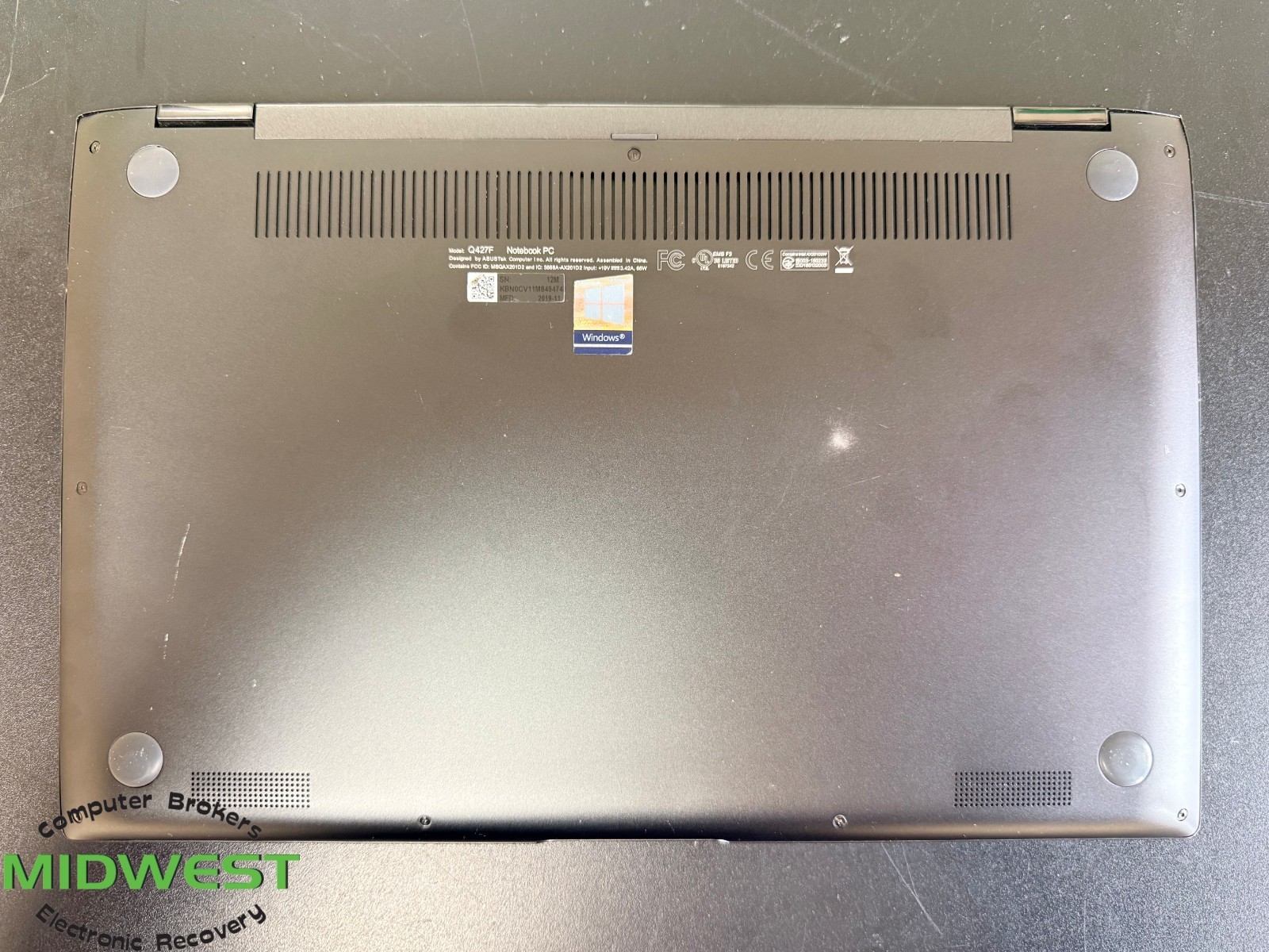 Asus ZenBook Q427F i7-10510U 1.80GHz 16GB 512GB SSD