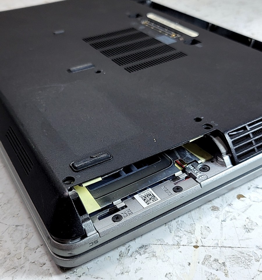 DELL LATITUDE E6330 Laptop Intel I7-3540M 4GB SEE NOTES