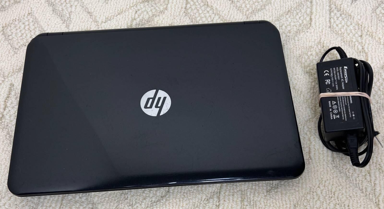 15” HP 15-g067nr Touchsmart Notebook Pc 4GB Mem 750GB HD AMD Radeon HD 8330 READ